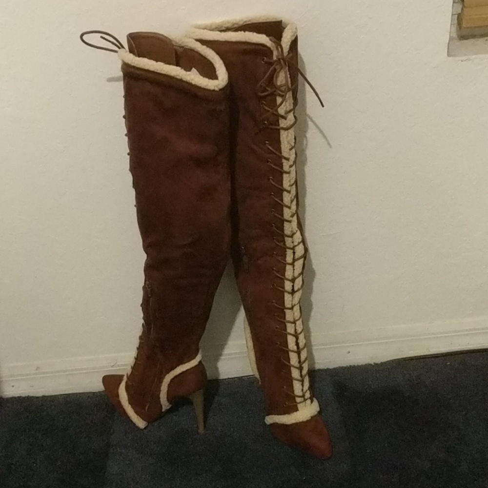 Boots - Picture 2 of 2